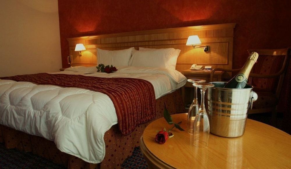 undefined Imperial Palace Hotel 4