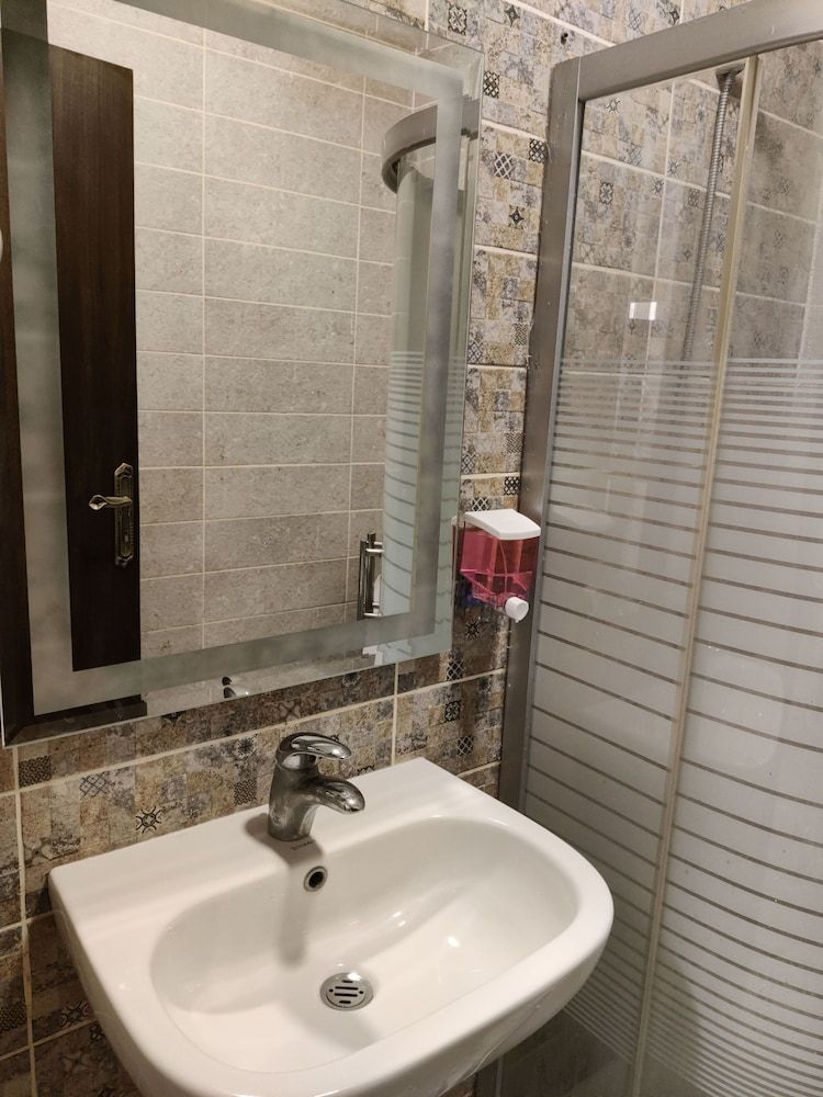 undefined 30 1-bedroom Rental Unite With Services Nearby 7