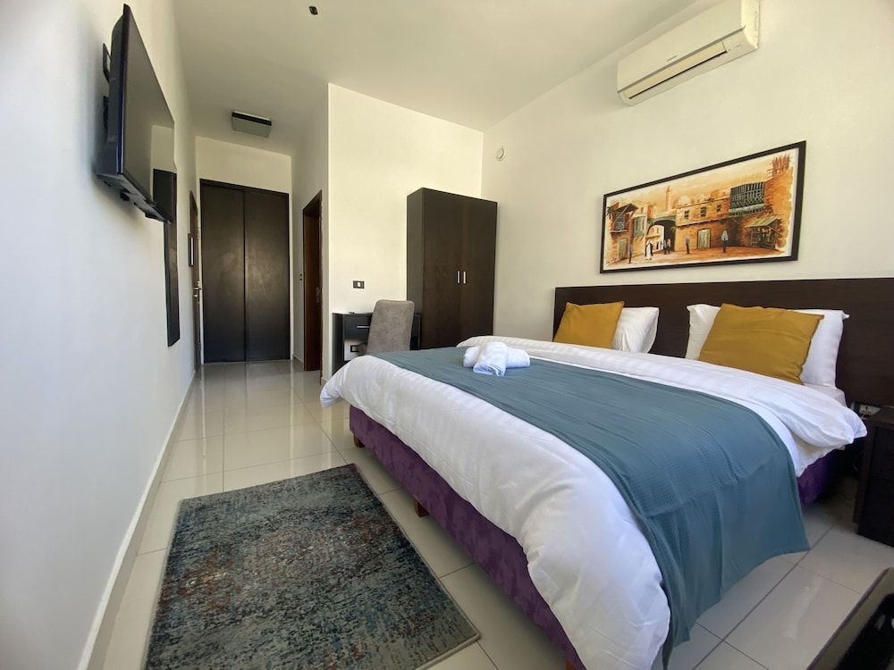 Lemon Tree Residence Basic Double Room 11