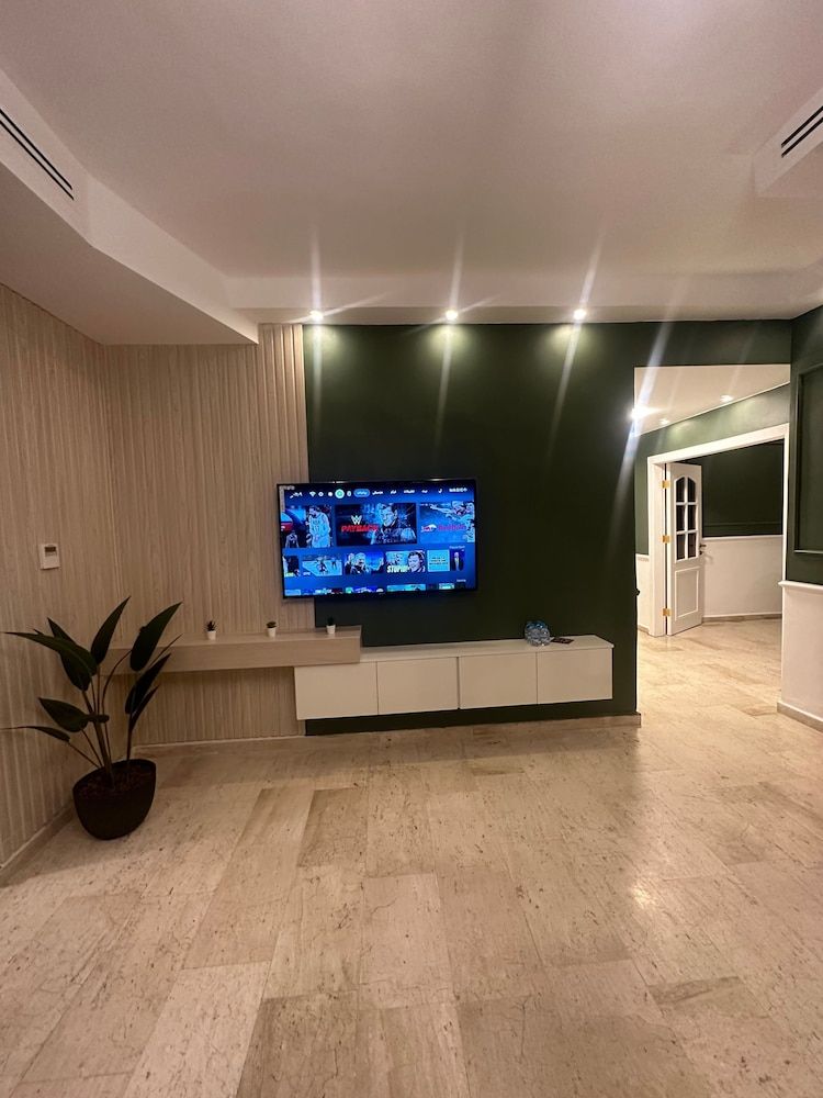3 Bedroom Apartment Of 200 Square M With Terrace Apartment, 3 Bedrooms, Smoking