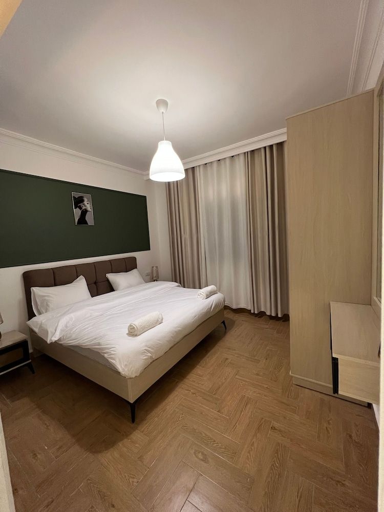 3 Bedroom Apartment Of 200 Square M With Terrace Apartment, 3 Bedrooms, Smoking 2