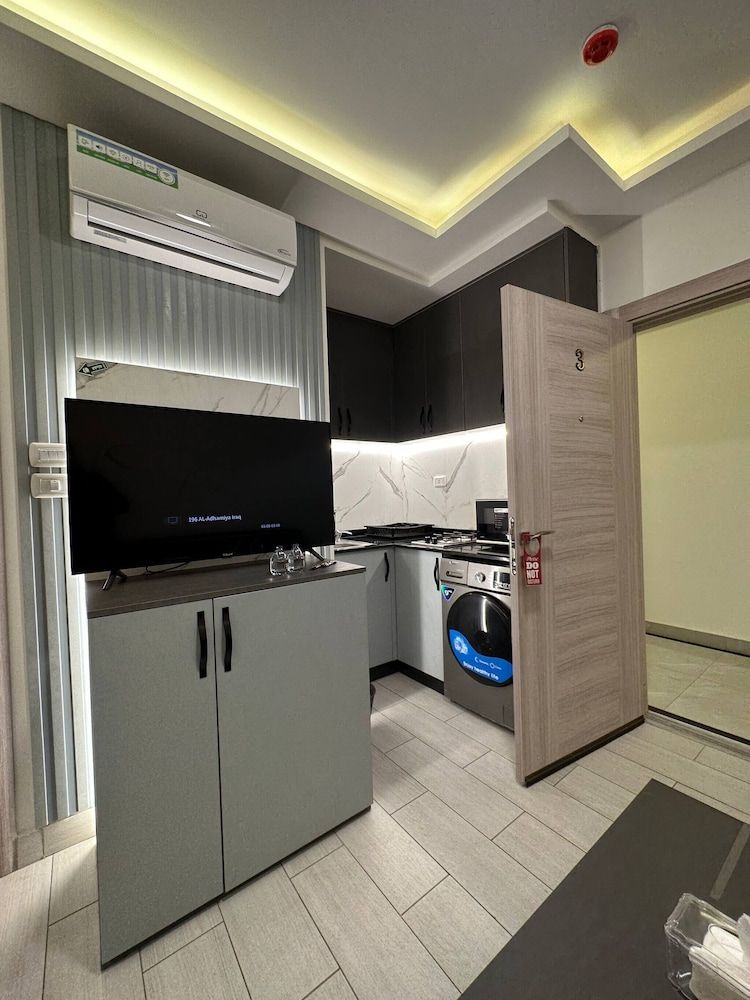 Luxury Room 03 Near Downtown Apartment, 1 Bedroom, Accessible, Smoking 10