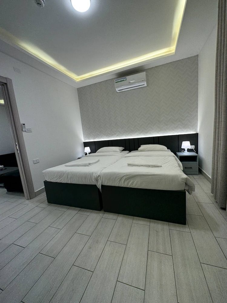 undefined Luxury Room 03 Near Downtown