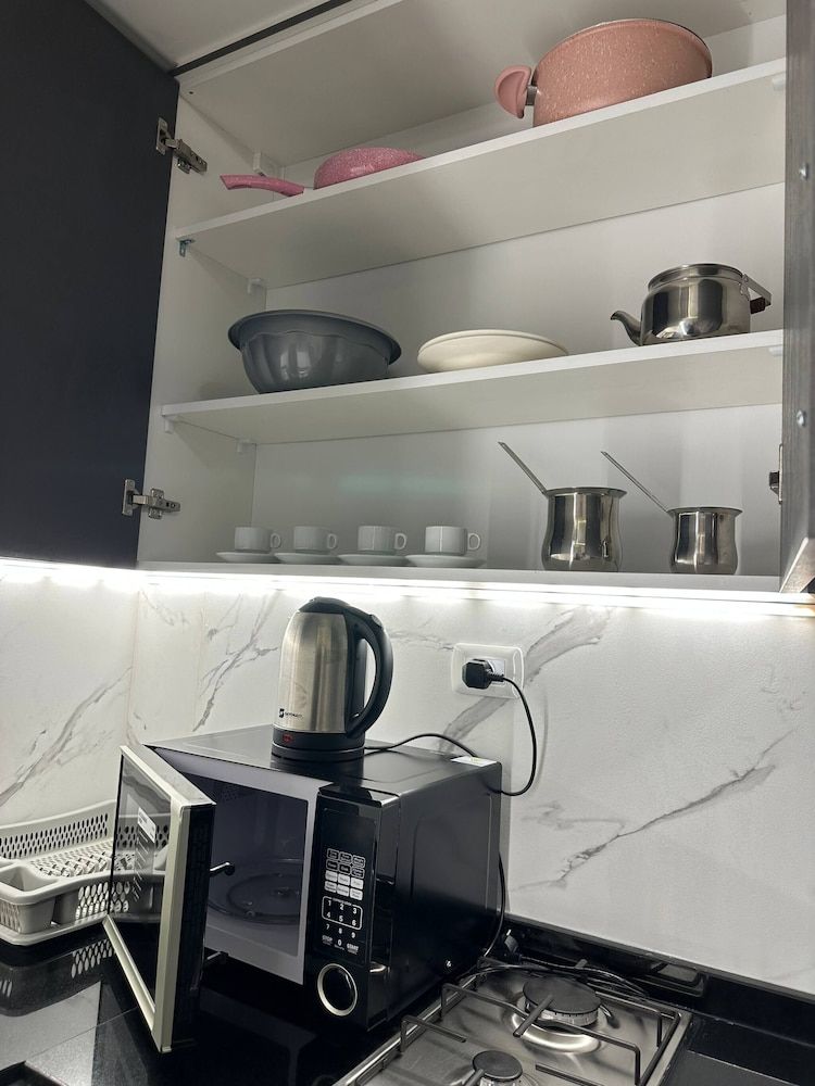 Privet Near Downtown Kh&sh Apartment, 1 Bedroom, Accessible, City View 16