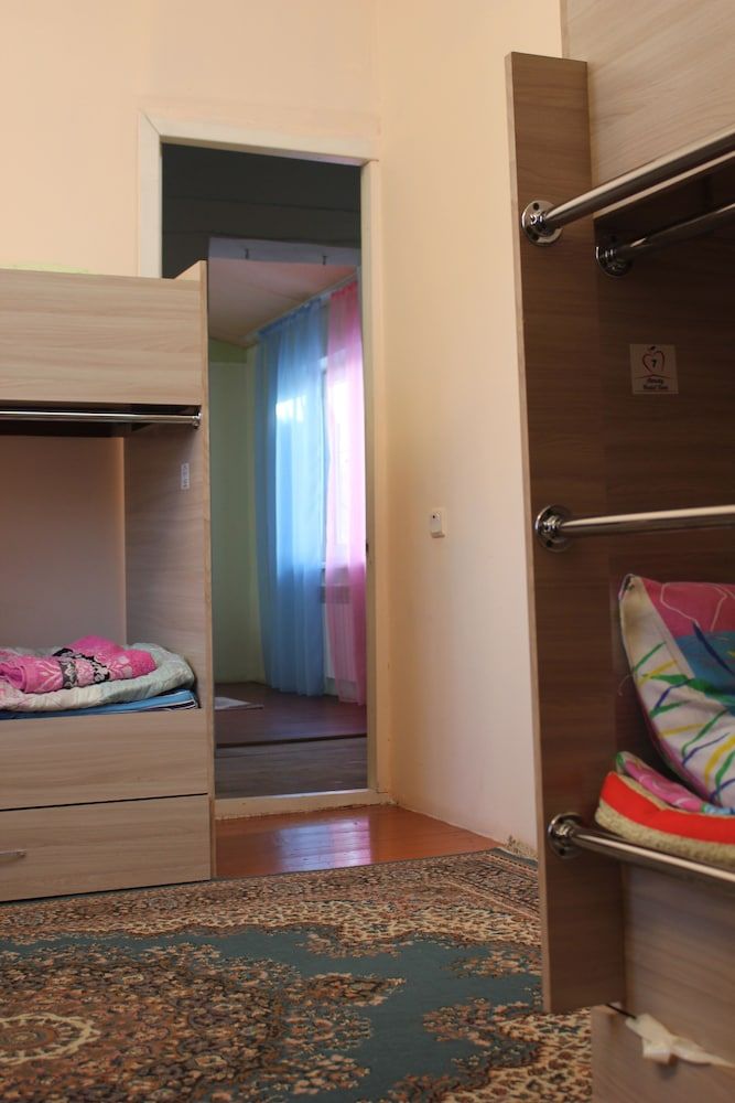 Almaty Hostel Dom Shared Dormitory, Women only (6 guests) 2