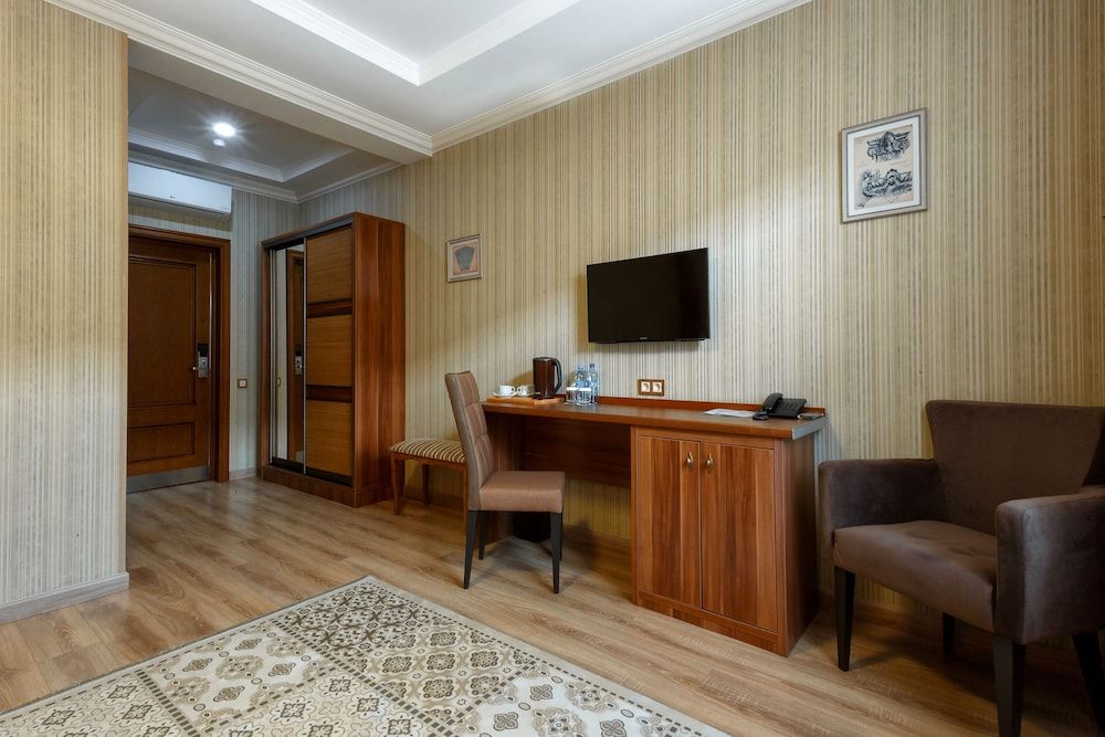 Sacvoyage Hotel Family Triple Room 4