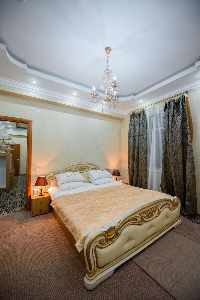 undefined Turan Hotel 8