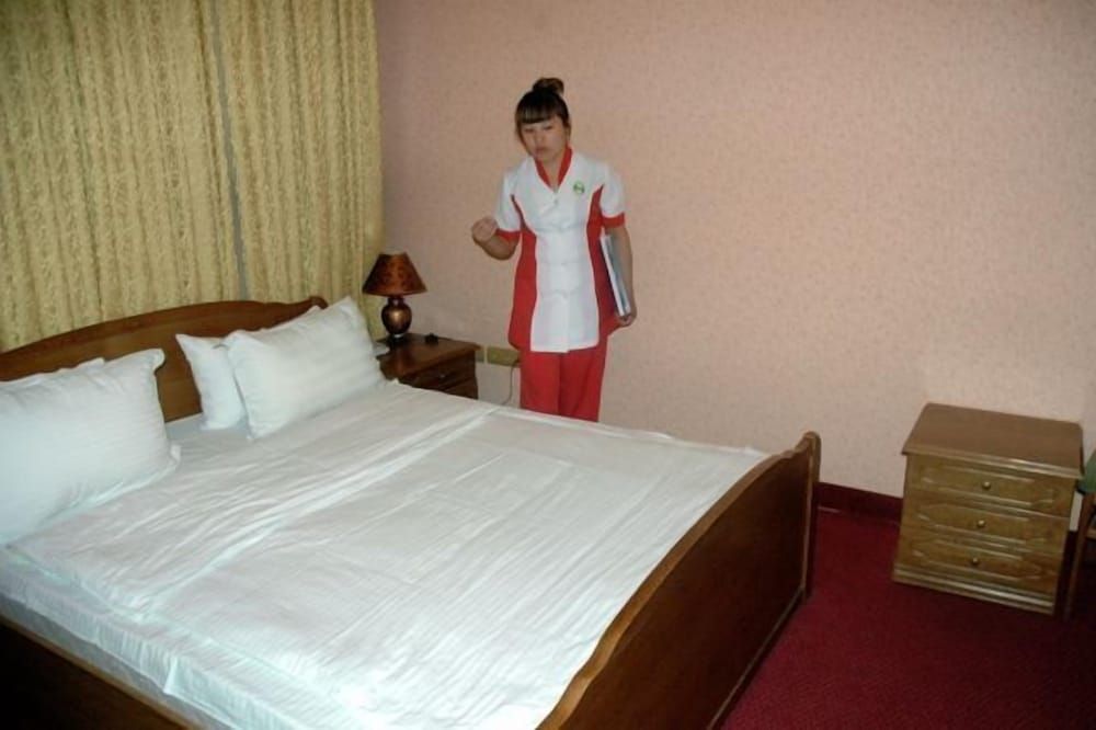 Almaty Sapar Superior Triple Room 3