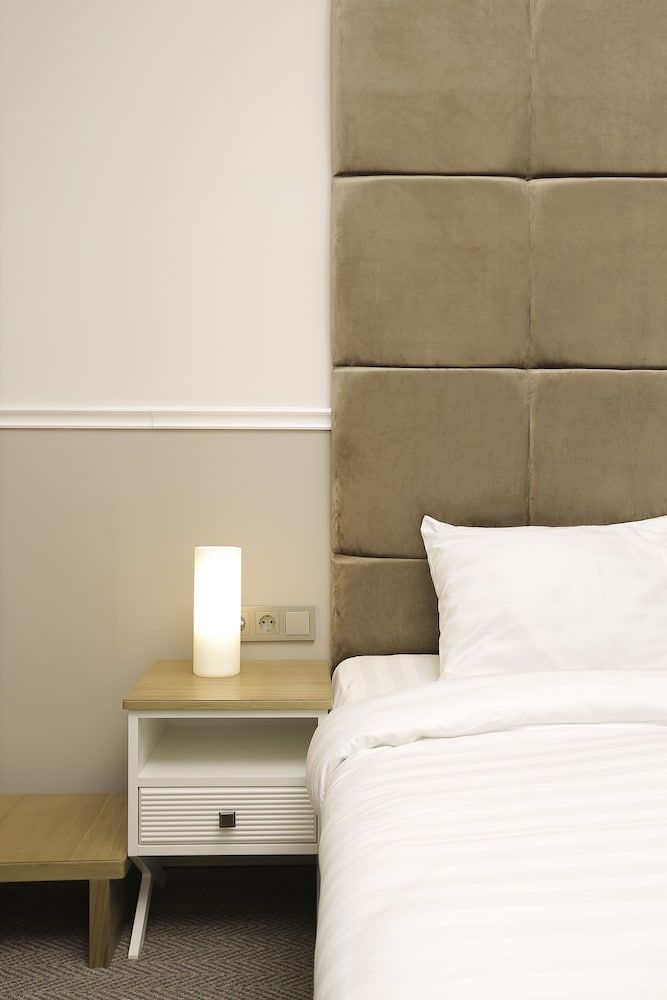 undefined Mountain View 3