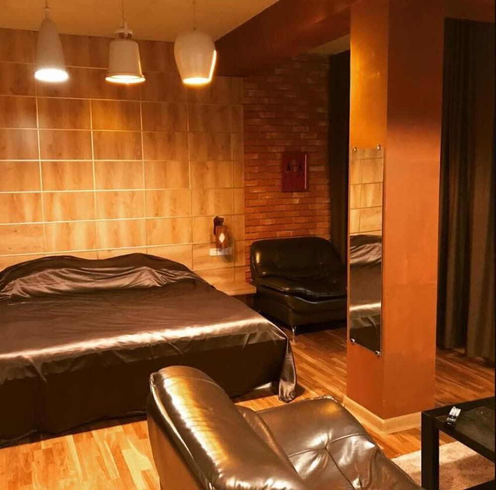 undefined 7 days hotel 6