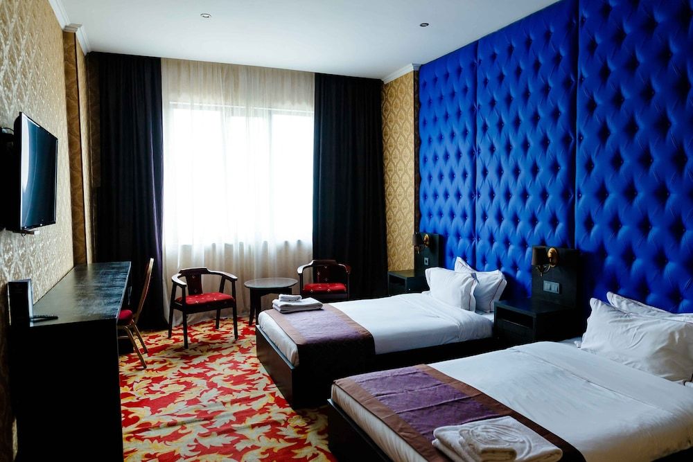 Grand Opera Hotel Standard Twin Room 5