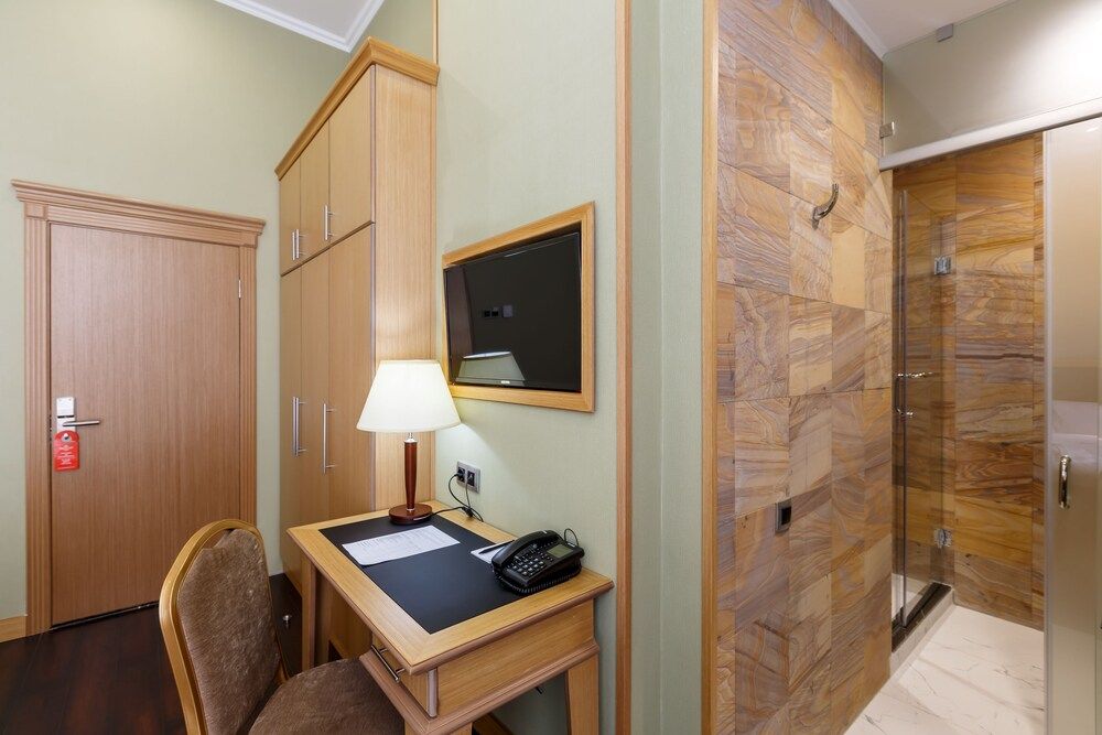 Shera Park Classic Twin Room 47