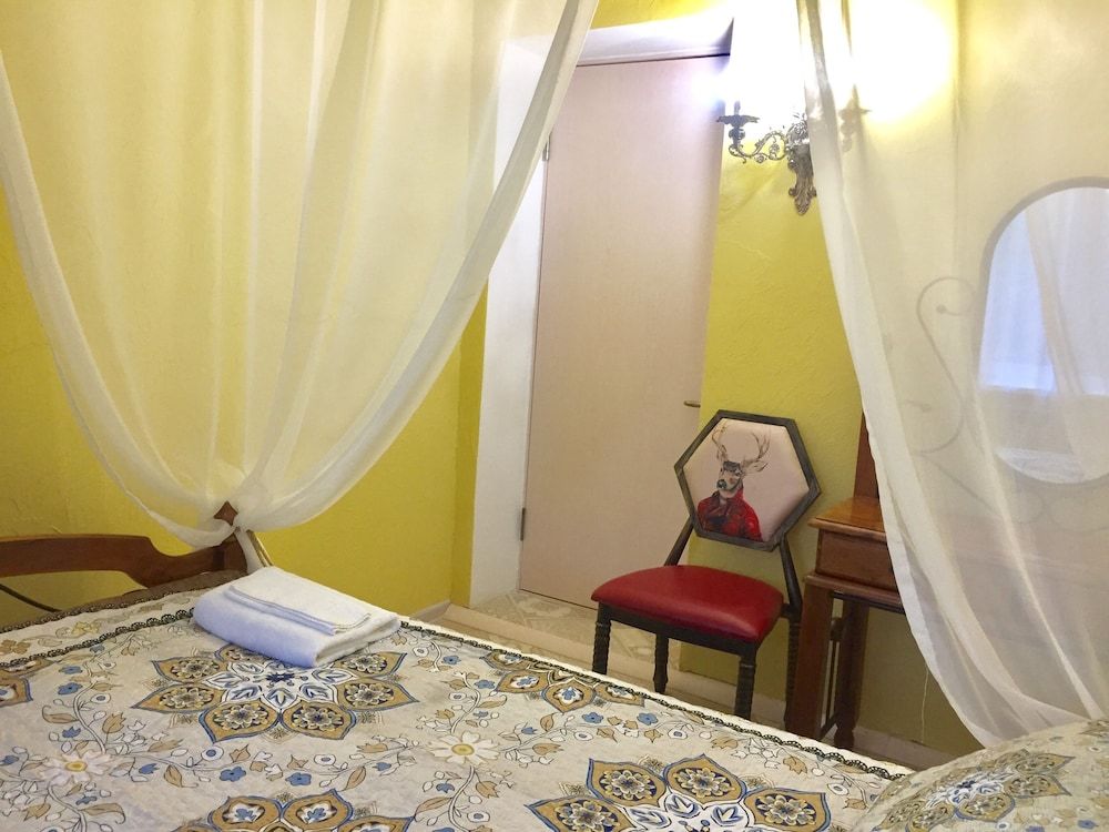Alma Cinema Hostel Standard Double Room, 1 Queen Bed 2
