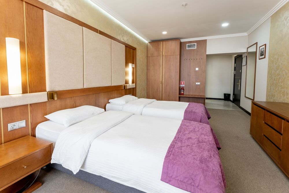 Reikartz Sky Almaty Standard Twin Room