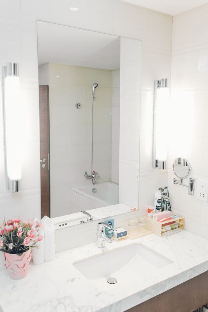 Soluxe Hotel Almaty Comfort Double Room, Courtyard View 5