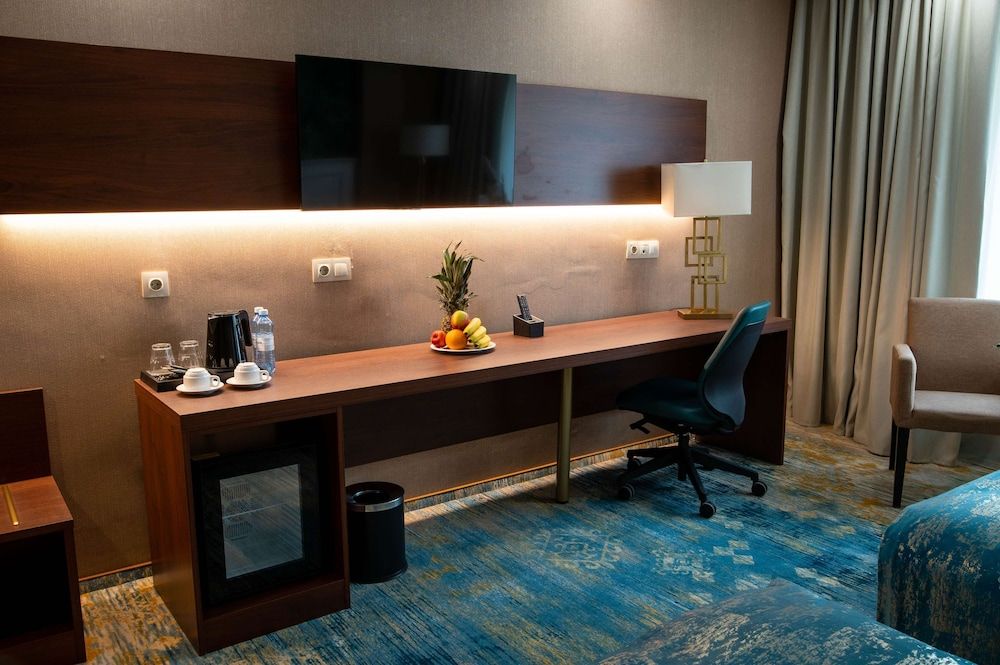 Best Western Plus Oskemen Premier Room, 2 Twin Beds, Non Smoking 10