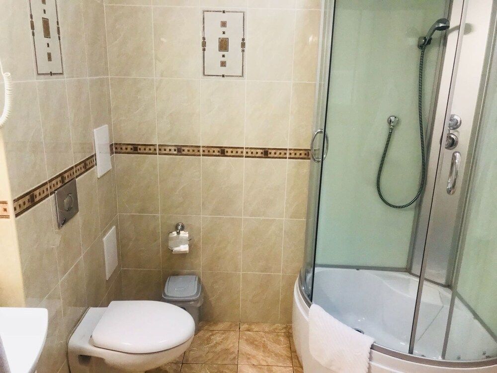 Sultan Beibarys Hotel Comfort Single Room 4