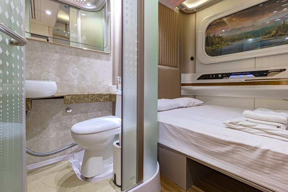 CAPS LOCK Future Hotel Deluxe Double Room 4