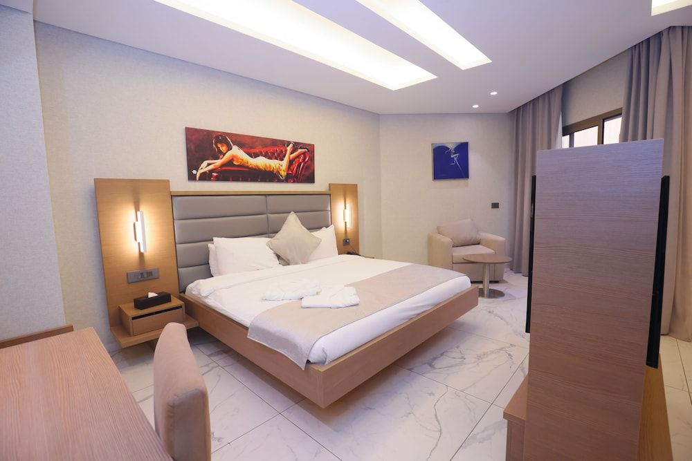 Heaven Prestige Hotel Premium Suite 4