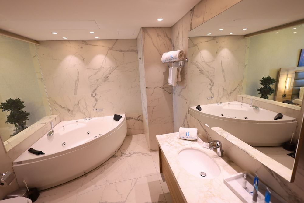 Heaven Prestige Hotel Premium Suite 8