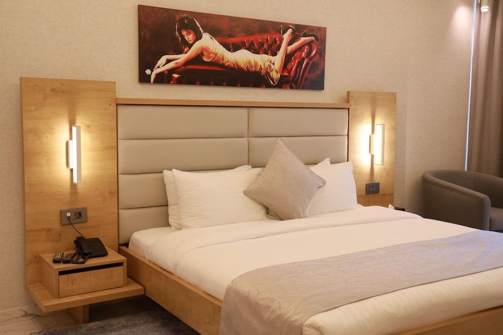 Heaven Prestige Hotel Premium Suite 3