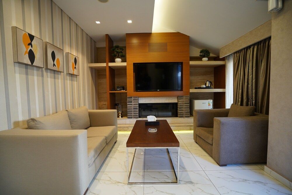 Heaven Prestige Hotel Premium Suite 10