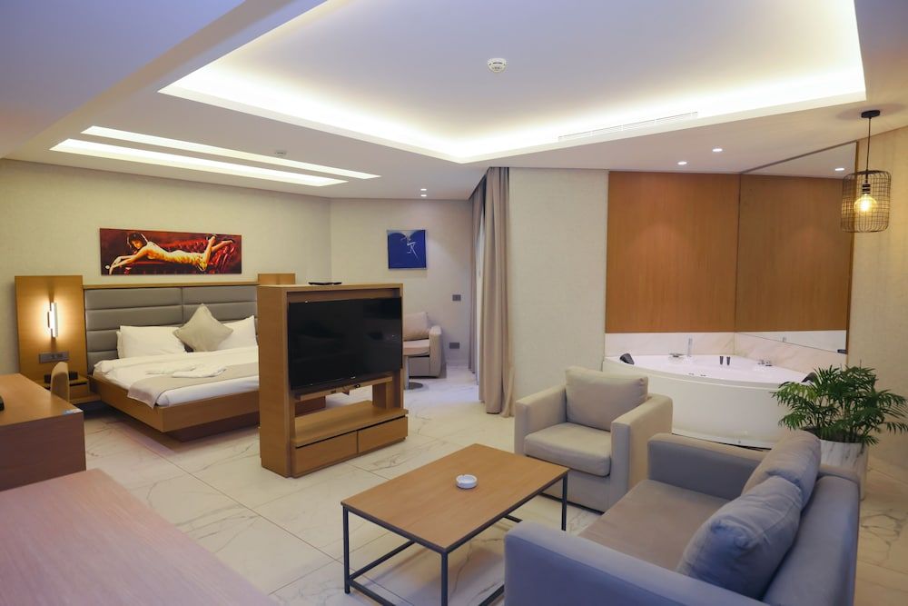 Heaven Prestige Hotel Premium Suite 11