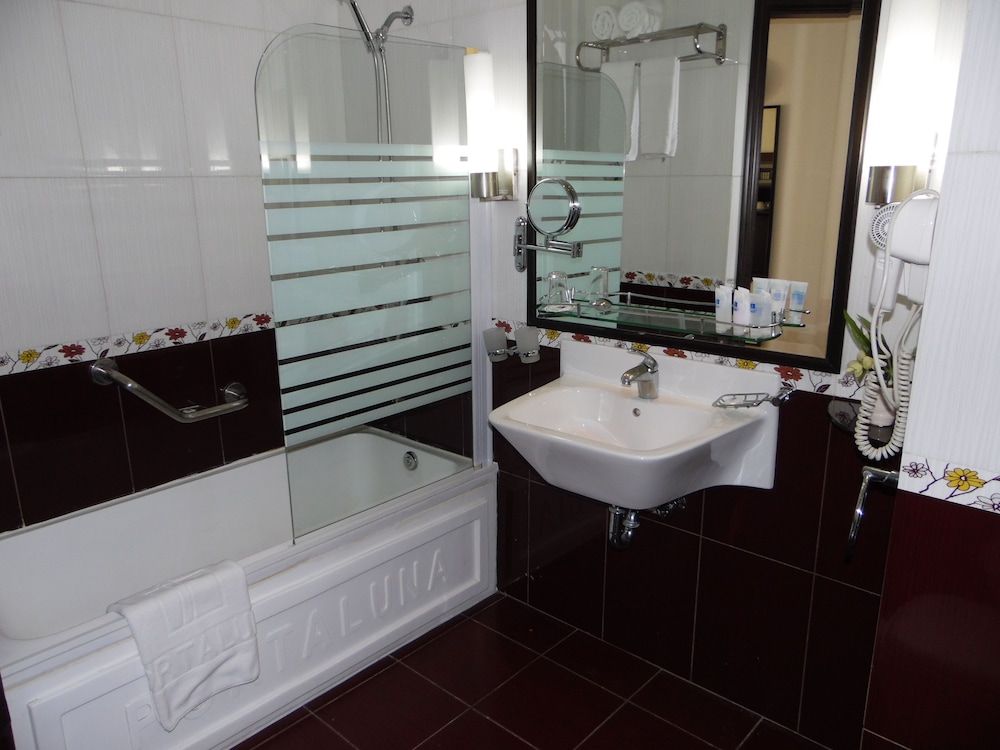 Portaluna Hotel & Resort By Reston Presidential Double or Twin Room 3