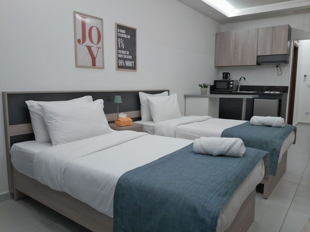 Shade Suites and Studios Superior Studio 2