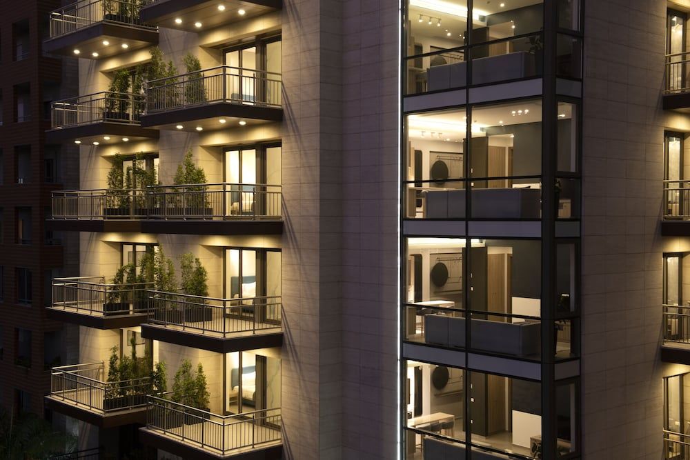 undefined ZUR Studios & Suites 6