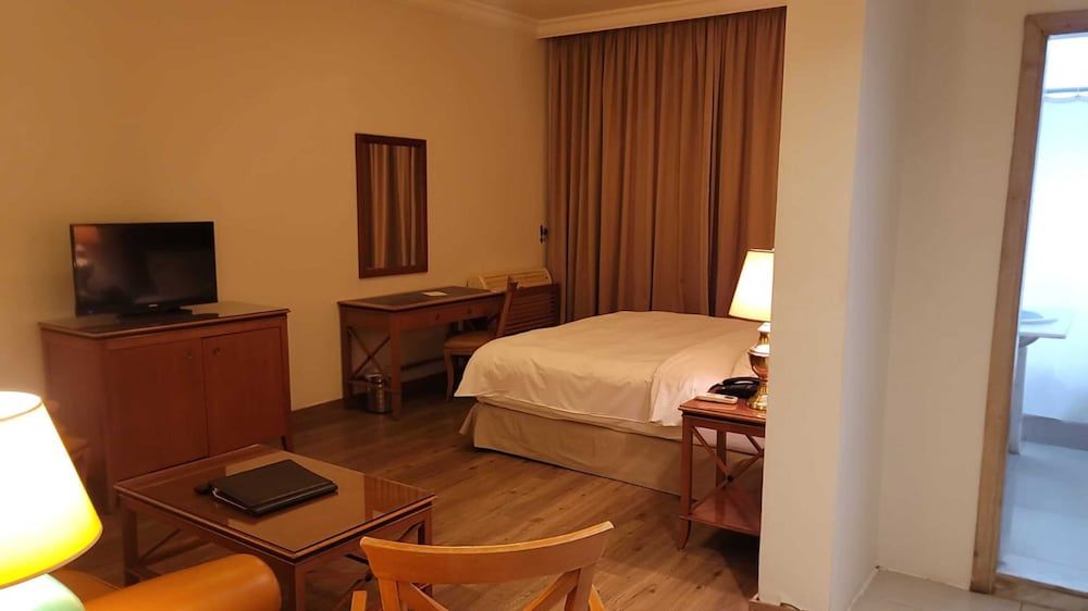 Hotel Napoleon Beirut Deluxe Double or Twin Room 3