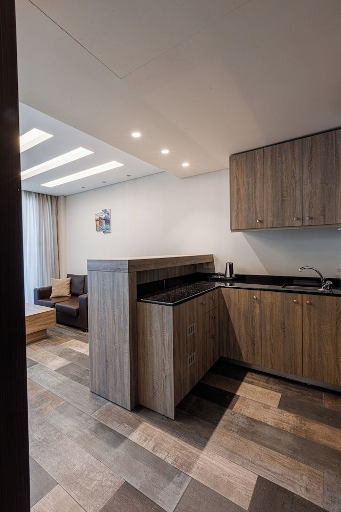 Haya hotel & spa Deluxe Suite (Jacuzzi) 4