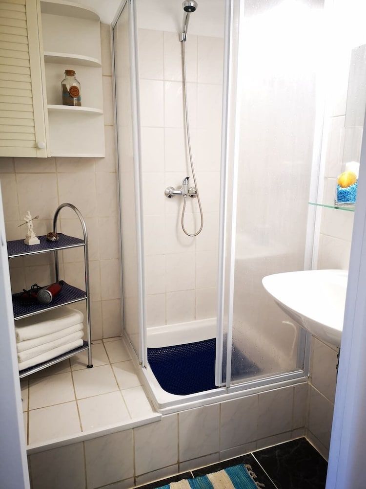 Meridian Apartments Meridian Apartment 17