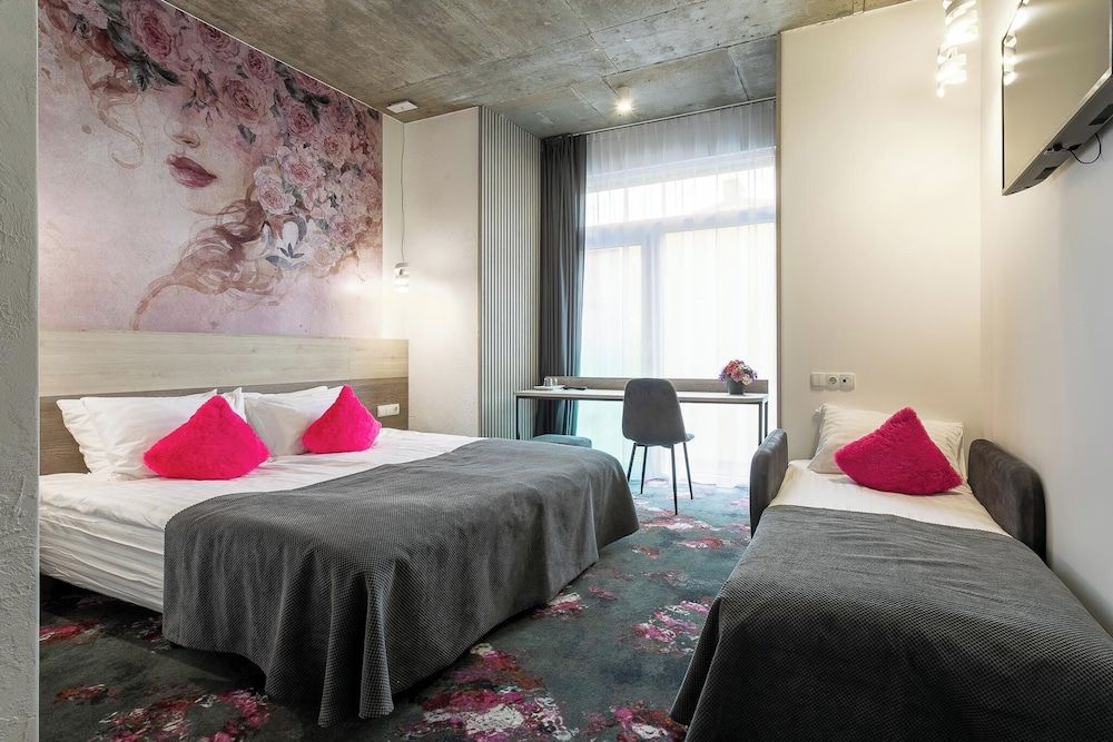 Algiro Hotel Triple Room 4