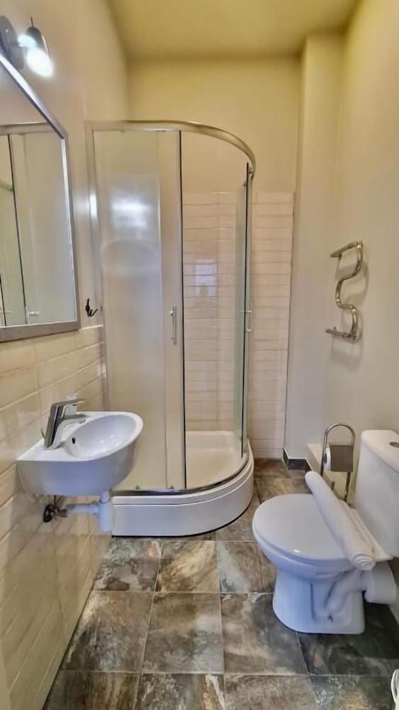 Blue Bird Hostel Basic Double Room 3