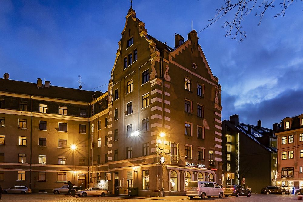 undefined WINWINSTAY Residence in Heart of Old Town 2
