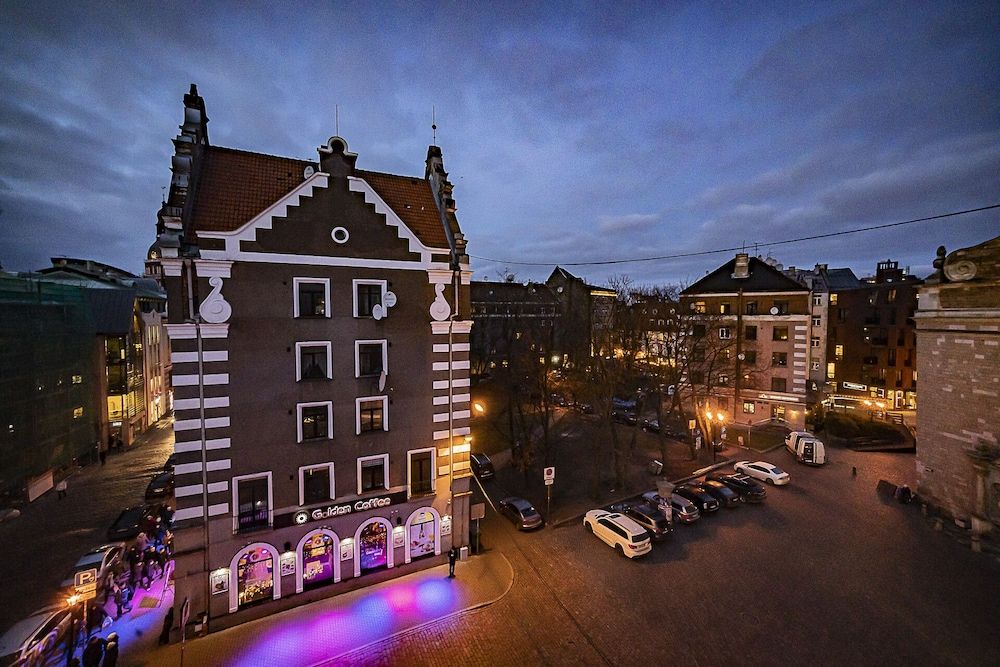 undefined WINWINSTAY Residence in Heart of Old Town 3