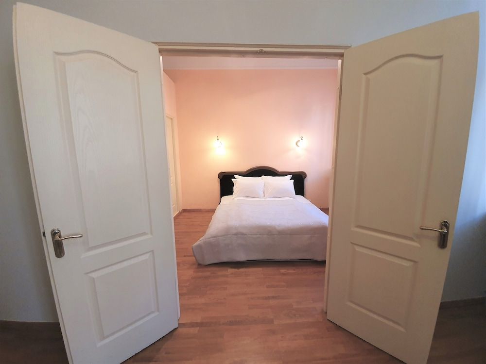 undefined WINWINSTAY Old Town Riverside Apartment