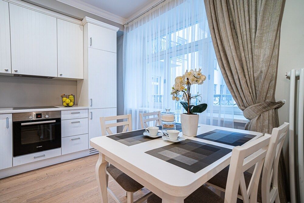 undefined WINWINSTAY Art Nouveau Lumiere Residence 7