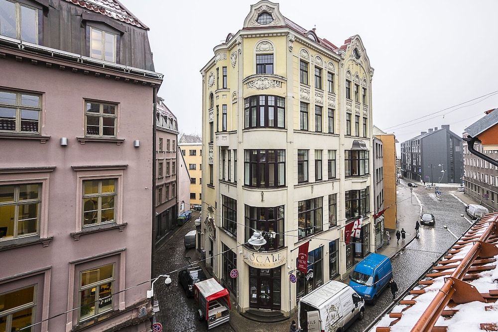 undefined WINWINSTAY Apartments Heart of Old Town 5