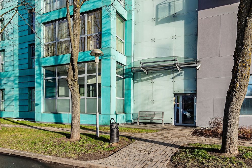 undefined WINWINSTAY Exclusive Apartments by River Daugava 8