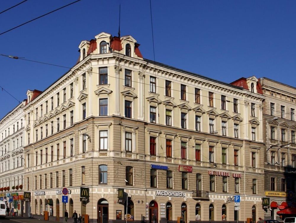 undefined Cinnamon Sally Backpackers Hostel 2