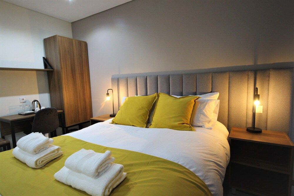 Oryx Maputo Deluxe Room 4