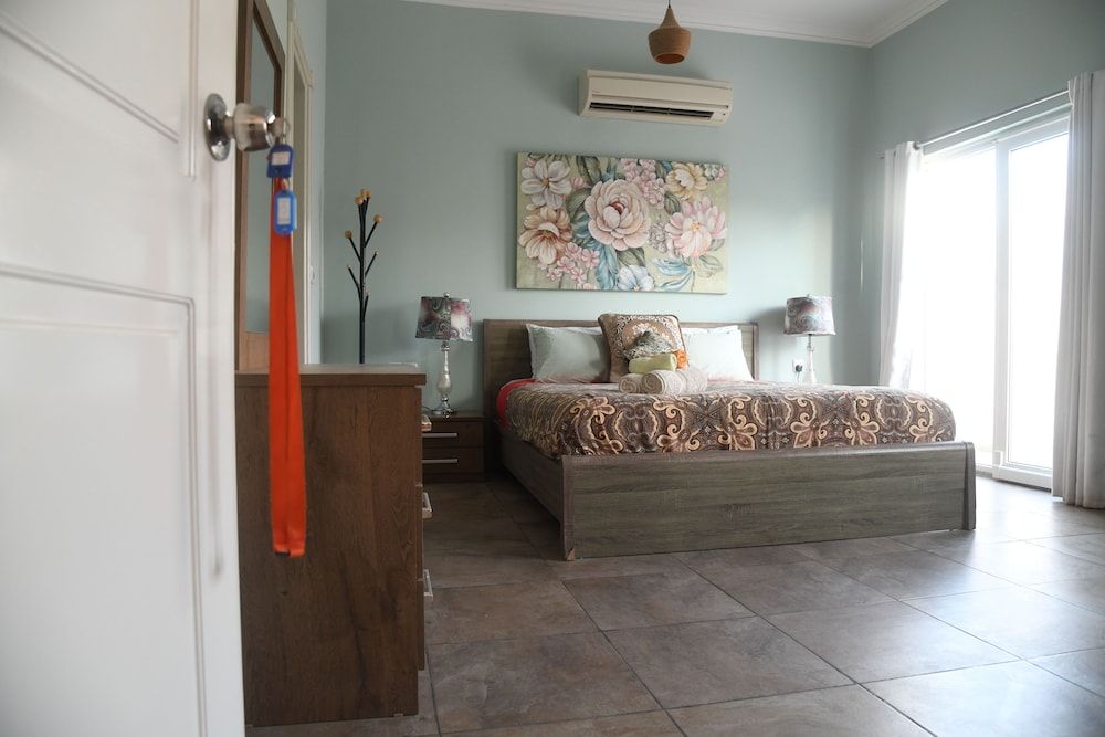 Behlys Boutique Double Room 4