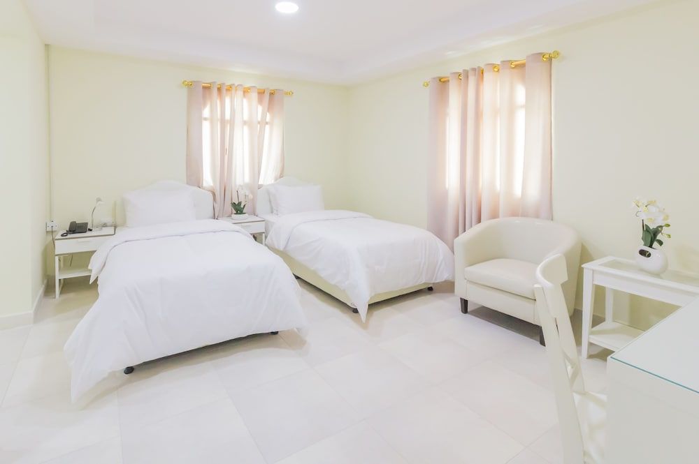 Al Jisr Hotel Deluxe Double or Twin Room 4