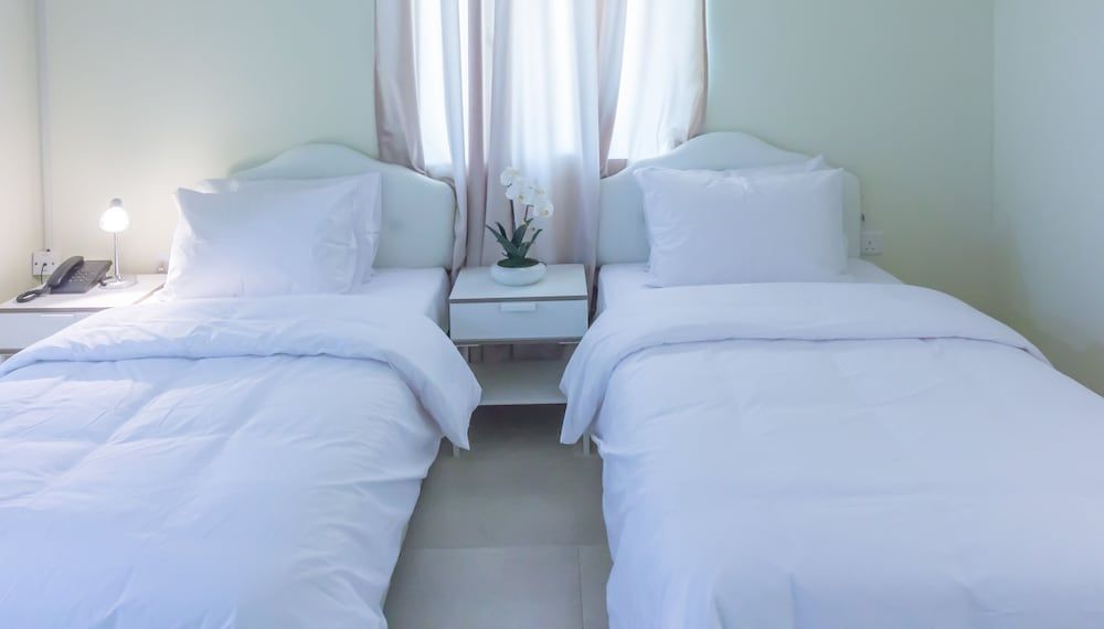 Al Jisr Hotel Deluxe Double or Twin Room