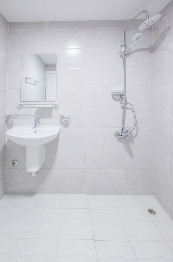 Al Jisr Hotel Deluxe Double or Twin Room 8