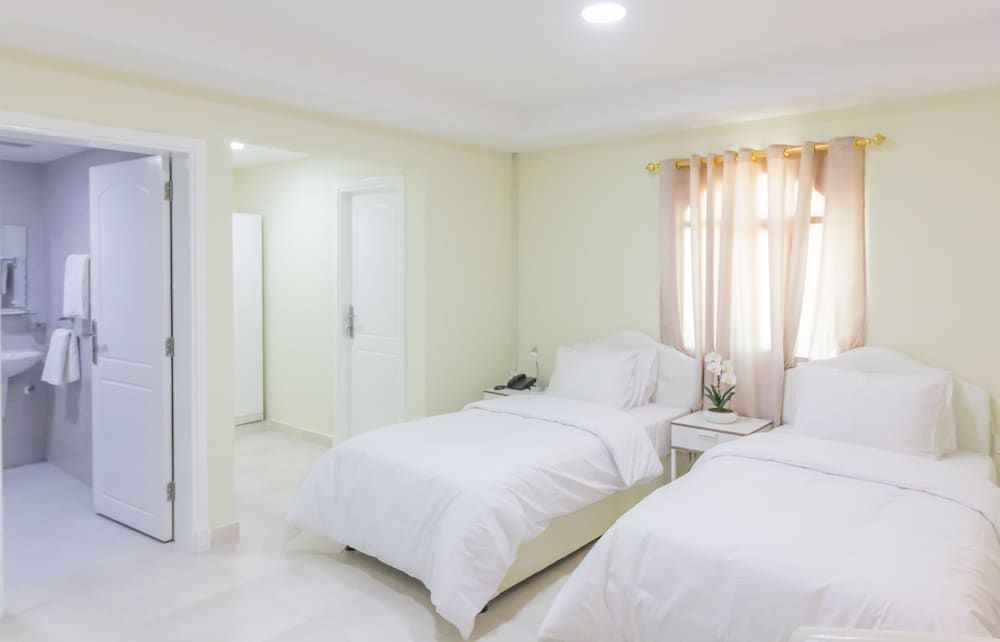 Al Jisr Hotel Deluxe Double or Twin Room 3