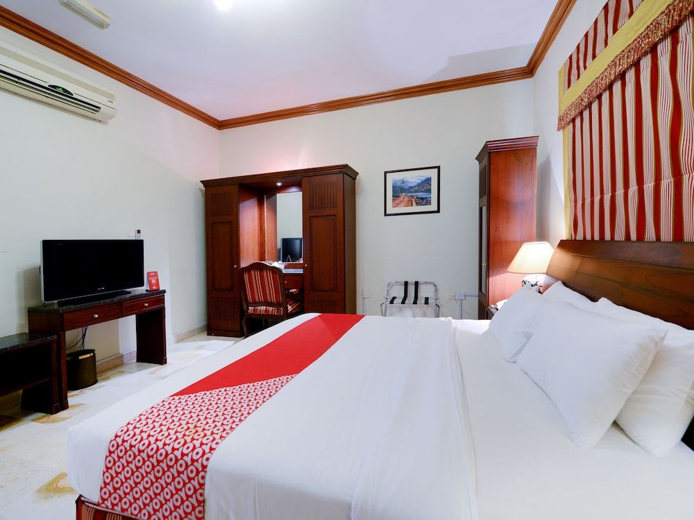 undefined Hotel Golden Oasis 10