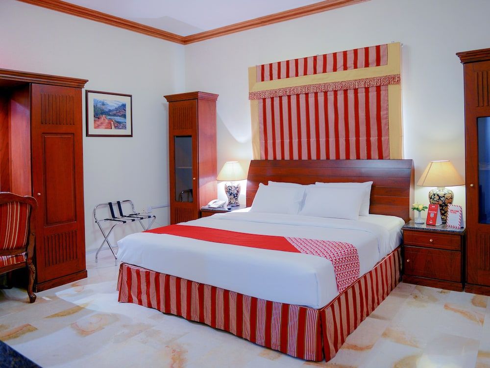 undefined Hotel Golden Oasis 9